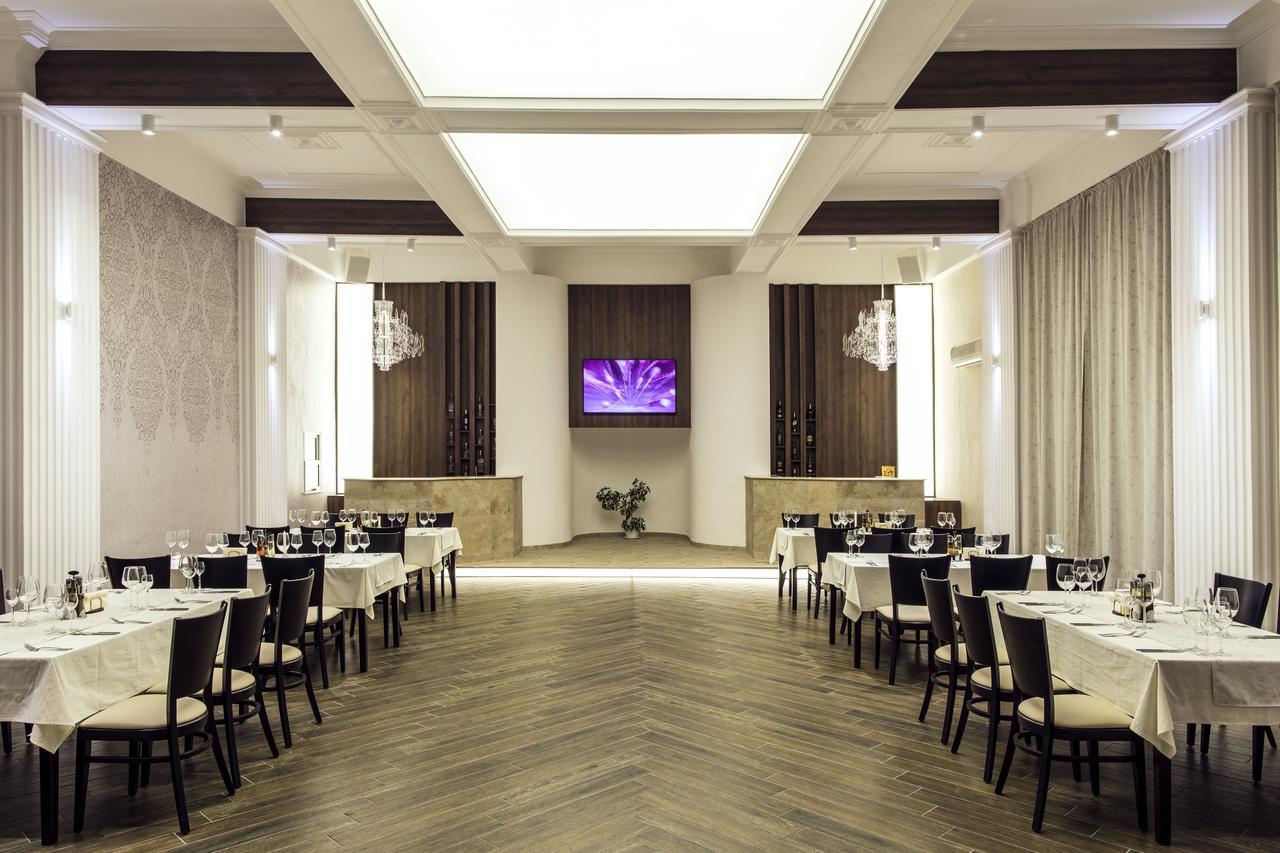 Hotel Orbita Шумен Екстер'єр фото
