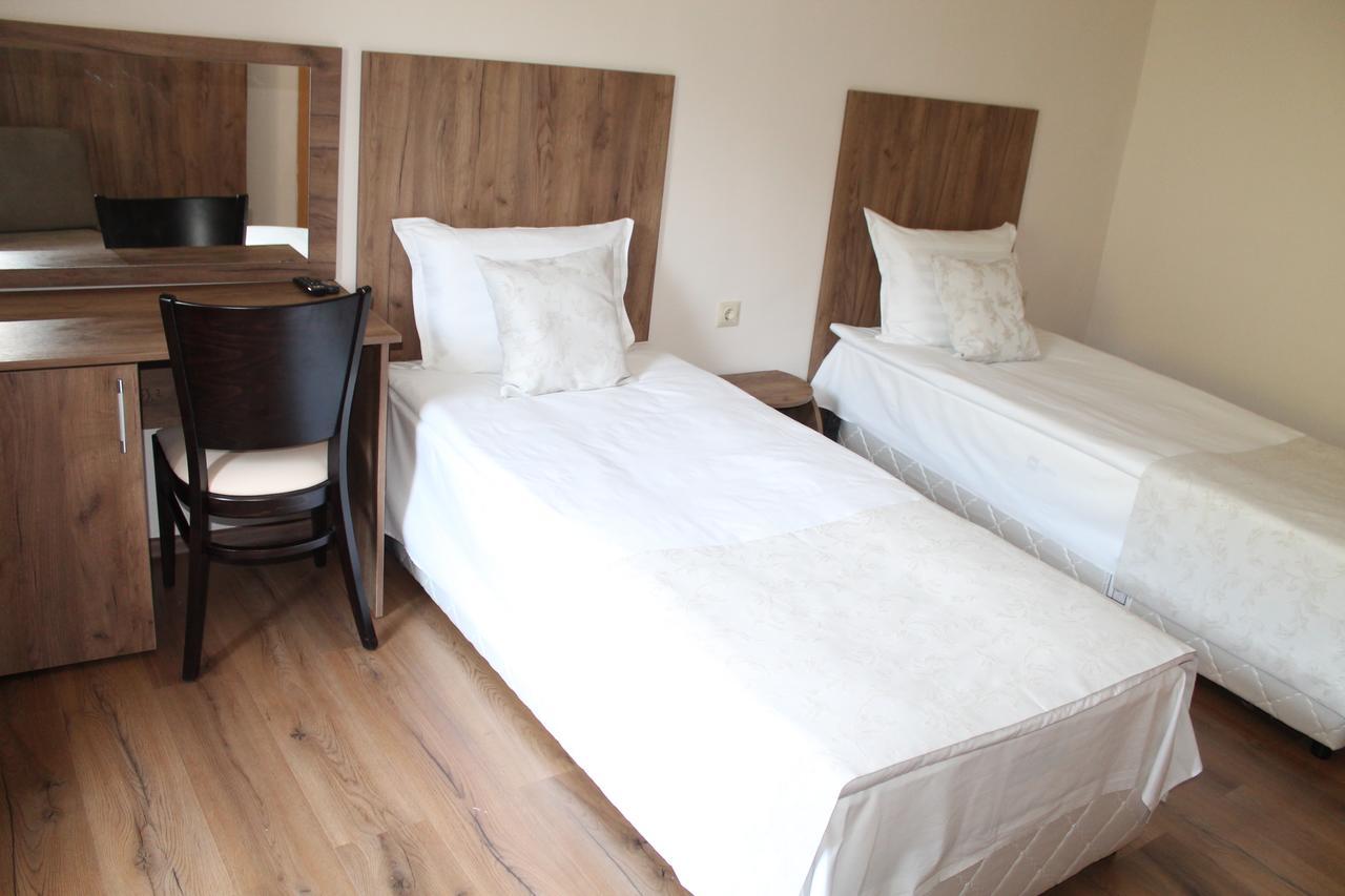 Hotel Orbita Шумен Екстер'єр фото