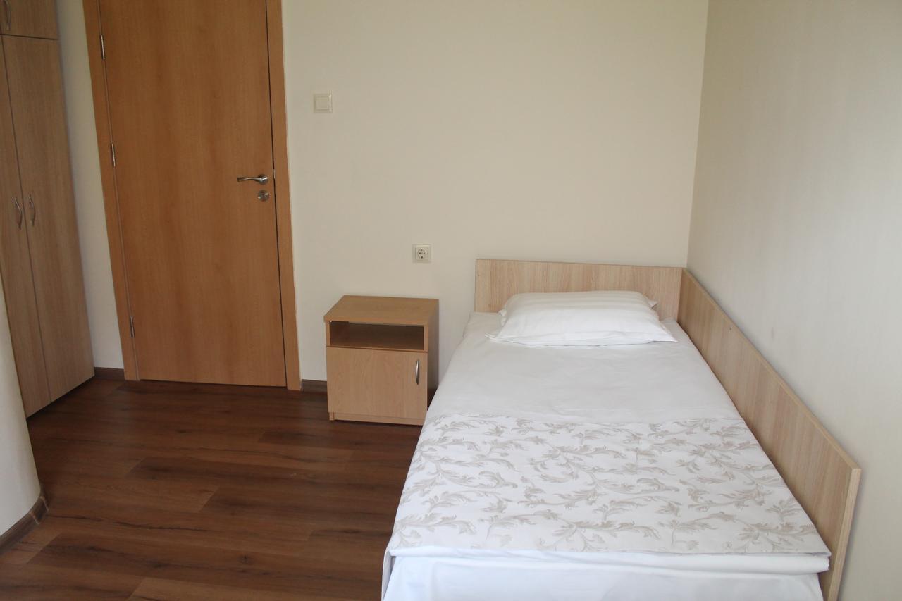 Hotel Orbita Шумен Екстер'єр фото