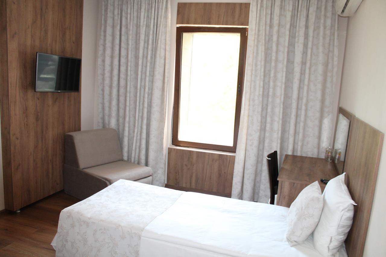 Hotel Orbita Шумен Екстер'єр фото