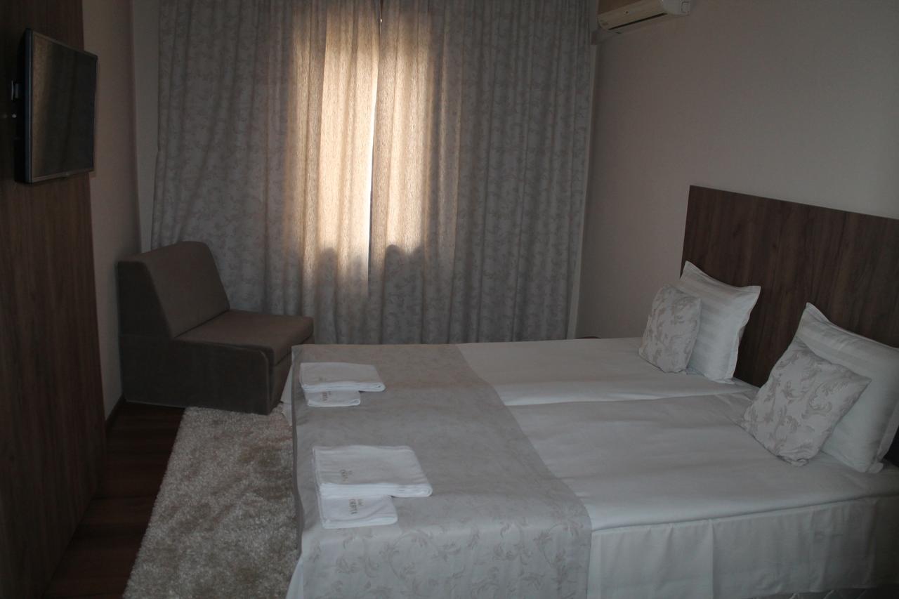 Hotel Orbita Шумен Екстер'єр фото